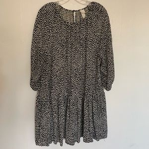 Black and white voluminous sleeve h&m dress